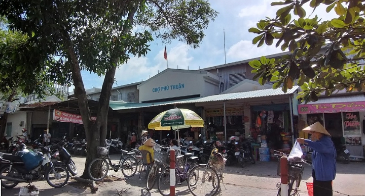 chợ Ph&uacute; Thuận