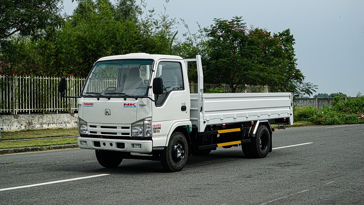 Isuzu NK490L4 th&ugrave;ng lửng.