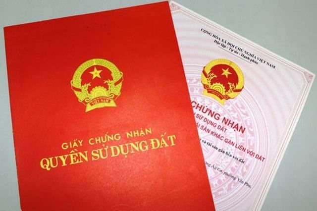 cận cảnh sổ đỏ