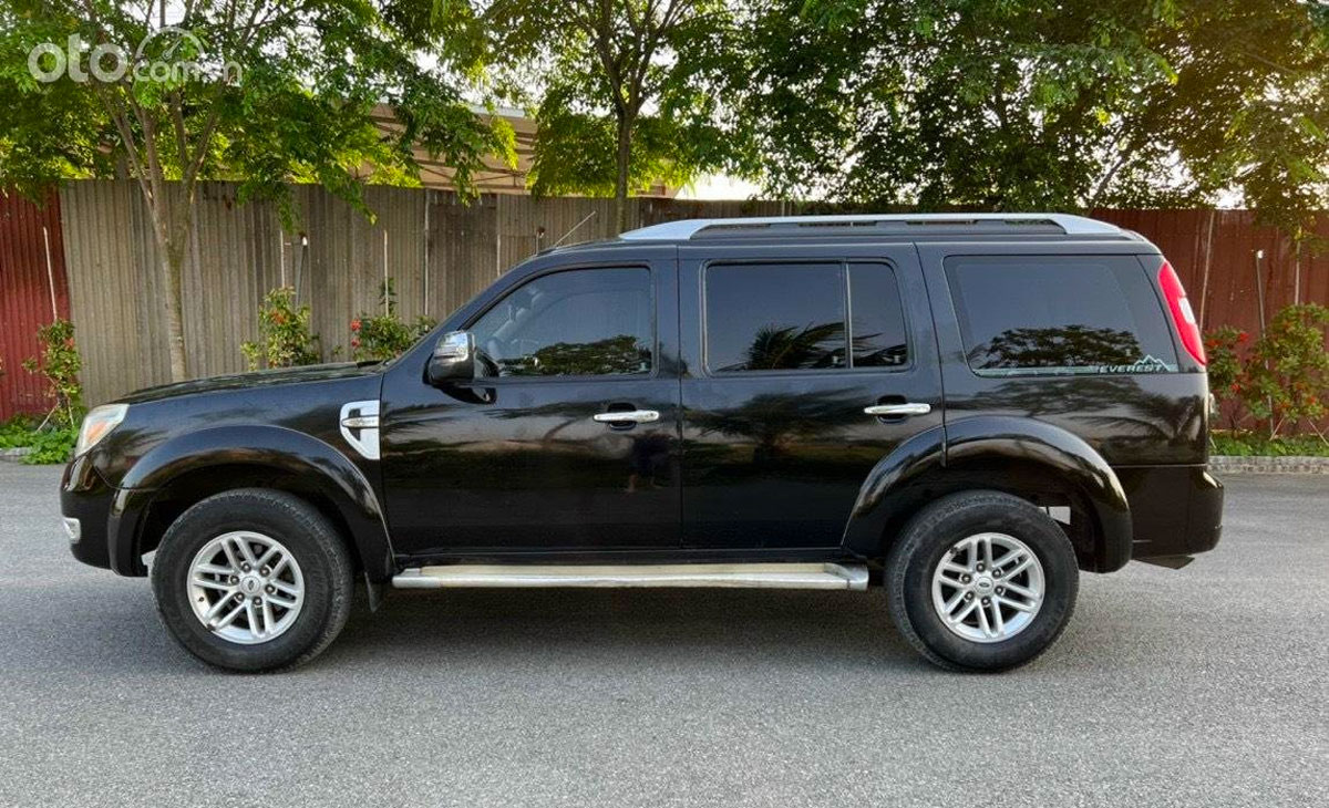 Ford Everest 2010 lại được khen ngợi về tính bền bỉ, ít hỏng vặt dù vận hành ở bất kỳ điều kiện đường xá hay thời tiết nào.