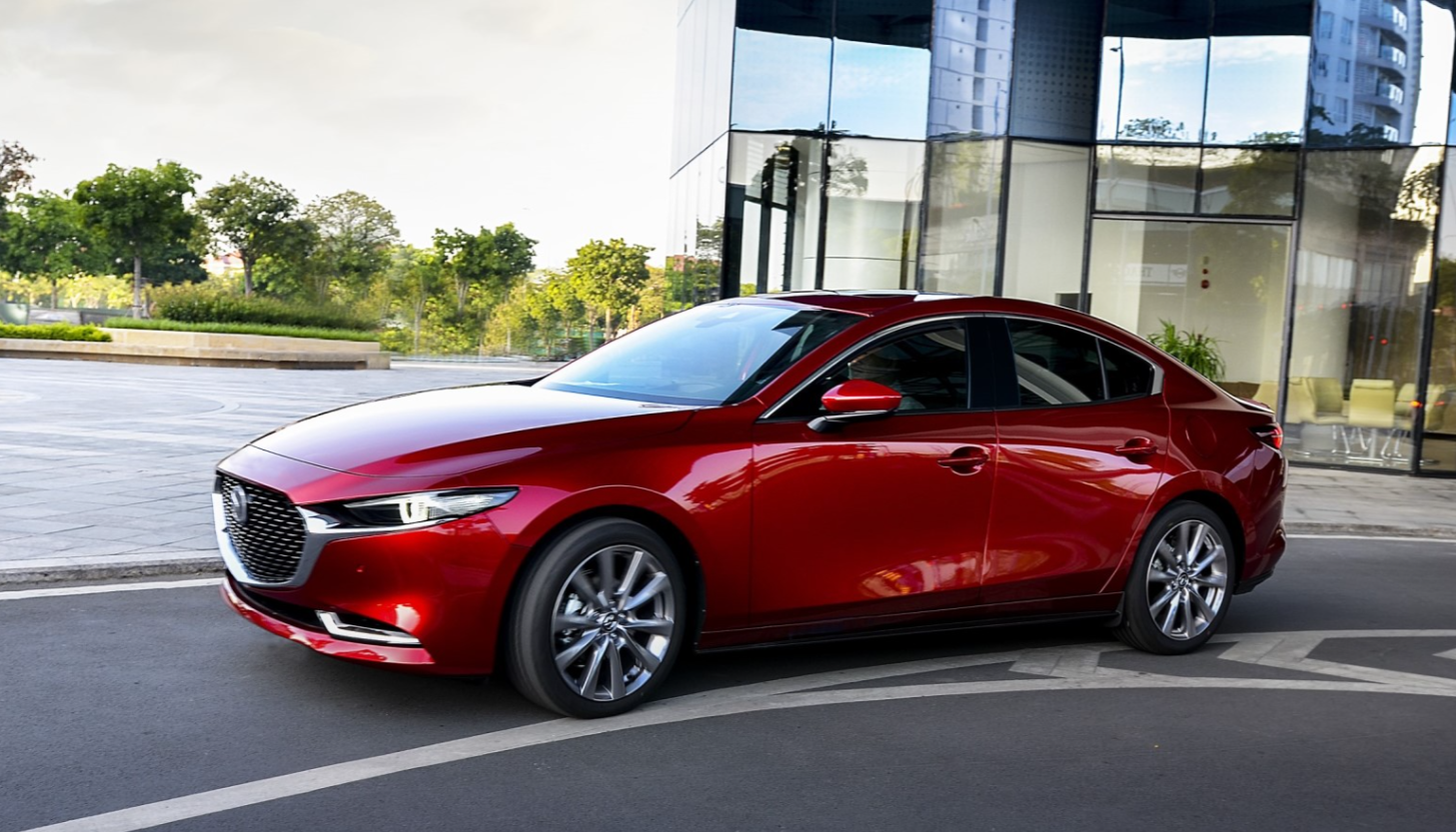 Mazda 3 trở lại trị vì ngai vàng phân khúc sau thời gian ngắn hụt hơi.