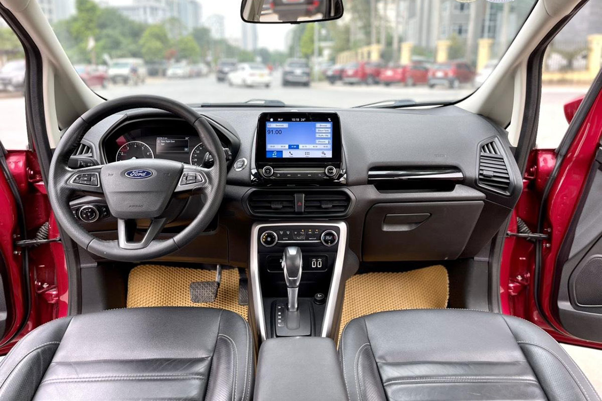 So sánh Hyundai Kona 2018 và Ford Ecosport 2018 cũ về nội thất, tiện nghi1.