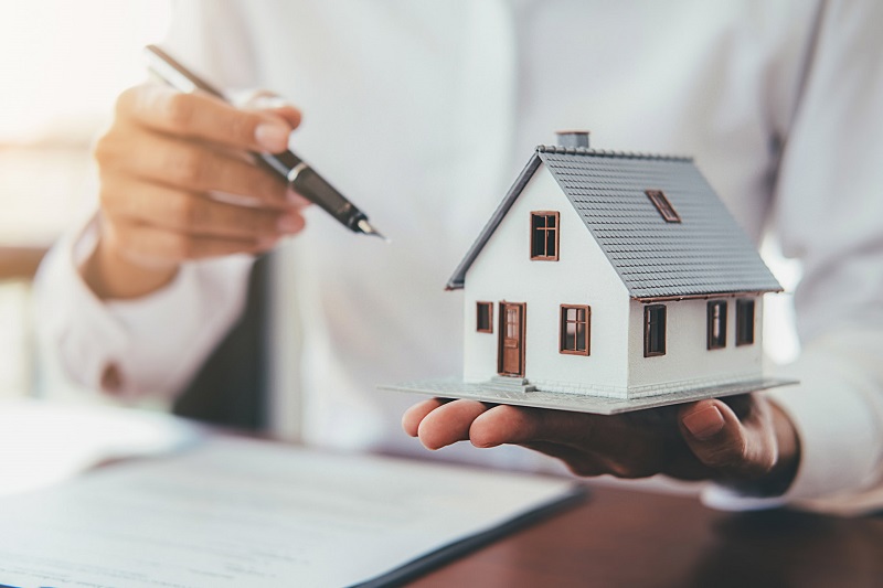 Mua đất kh&ocirc;ng c&oacute; sổ đỏ kh&ocirc;ng được c&ocirc;ng chứng