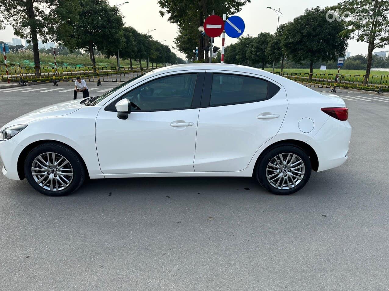 Mazda 2 2022 sở hữu thiết kế trẻ trung, hiện đại.