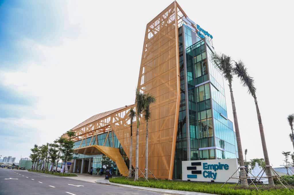 toà nhà m&acirc;̃u empire city