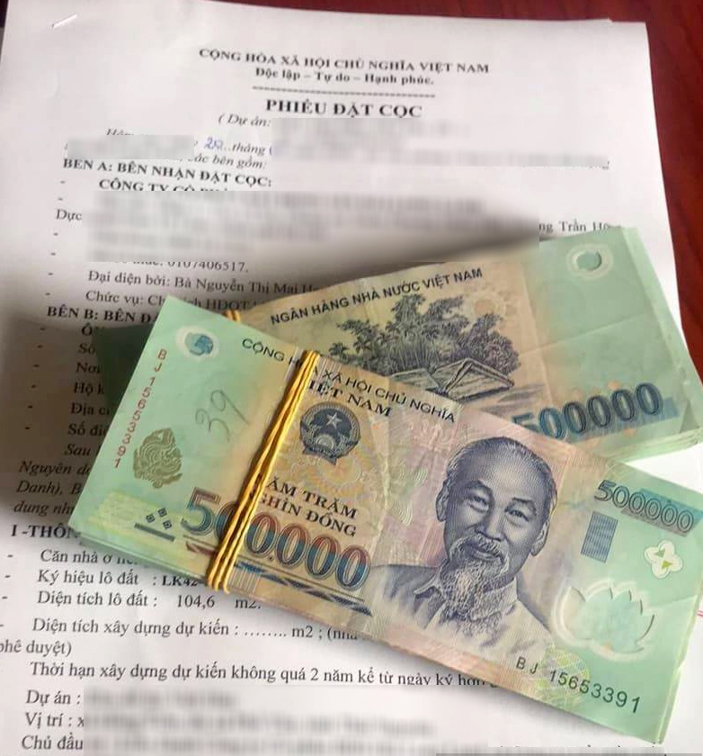 Đặt cọc l&agrave; bước kh&ocirc;ng thể thiếu khi mua đất