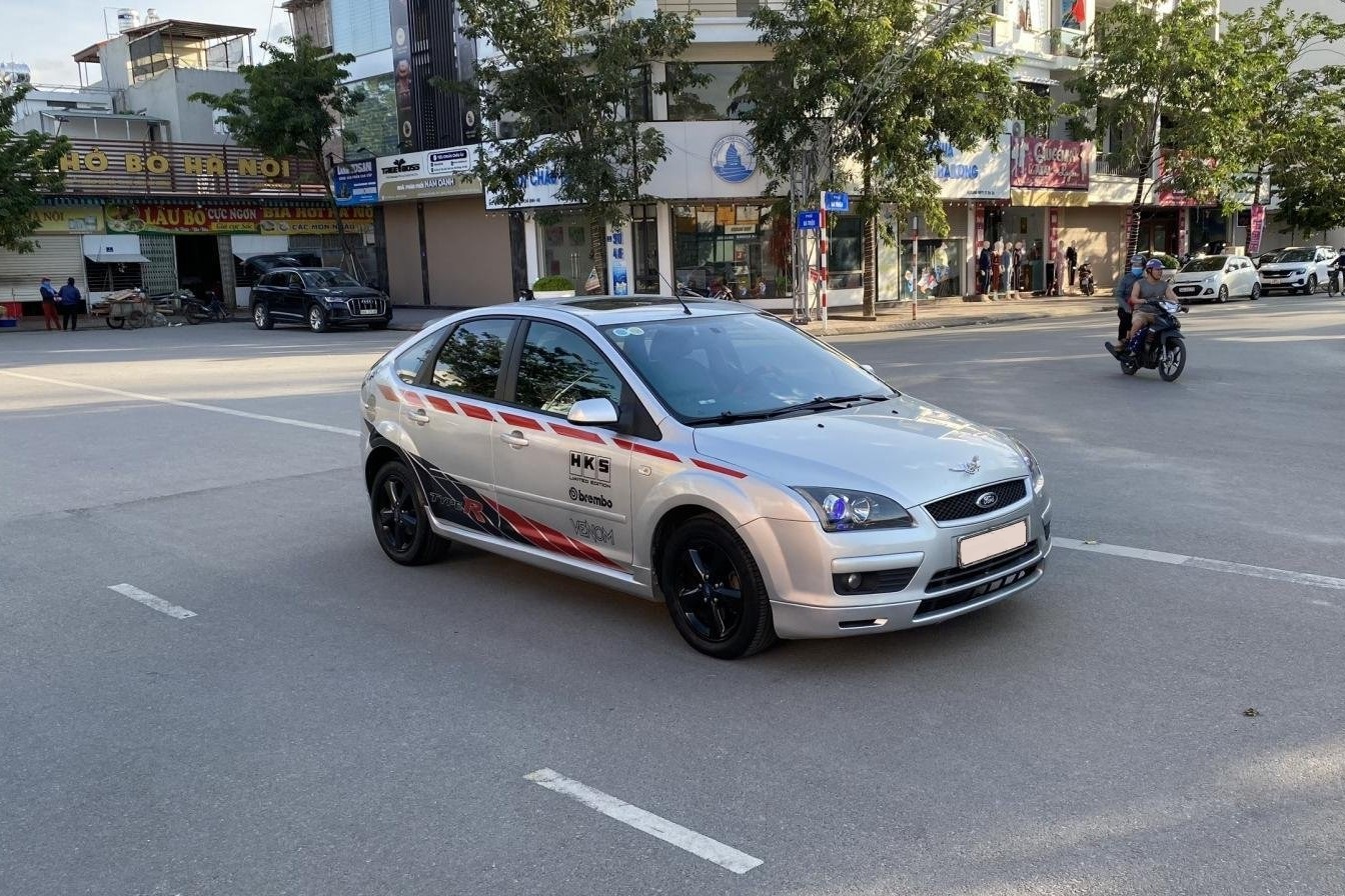Ford Focus 2007 cũ giá 200 triệu có nên mua? 1