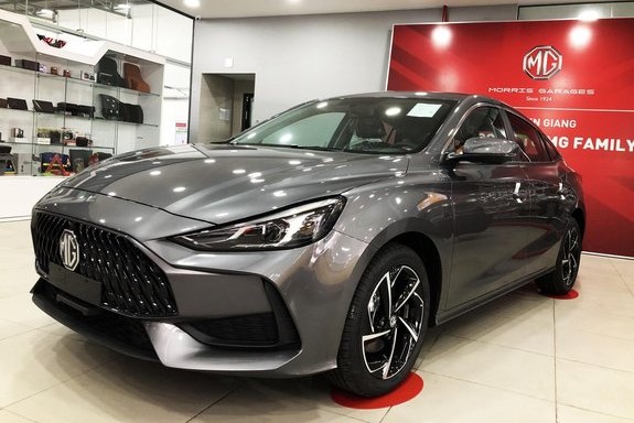 Đánh giá xe MG 5 cũ: Xe mới 1