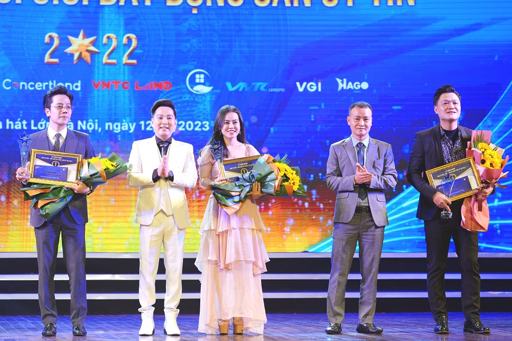 C&aacute;c nghệ sỹ xuất sắc nhận giải thưởng &ldquo;Nghệ sĩ kinh doanh bất động sản&rdquo;