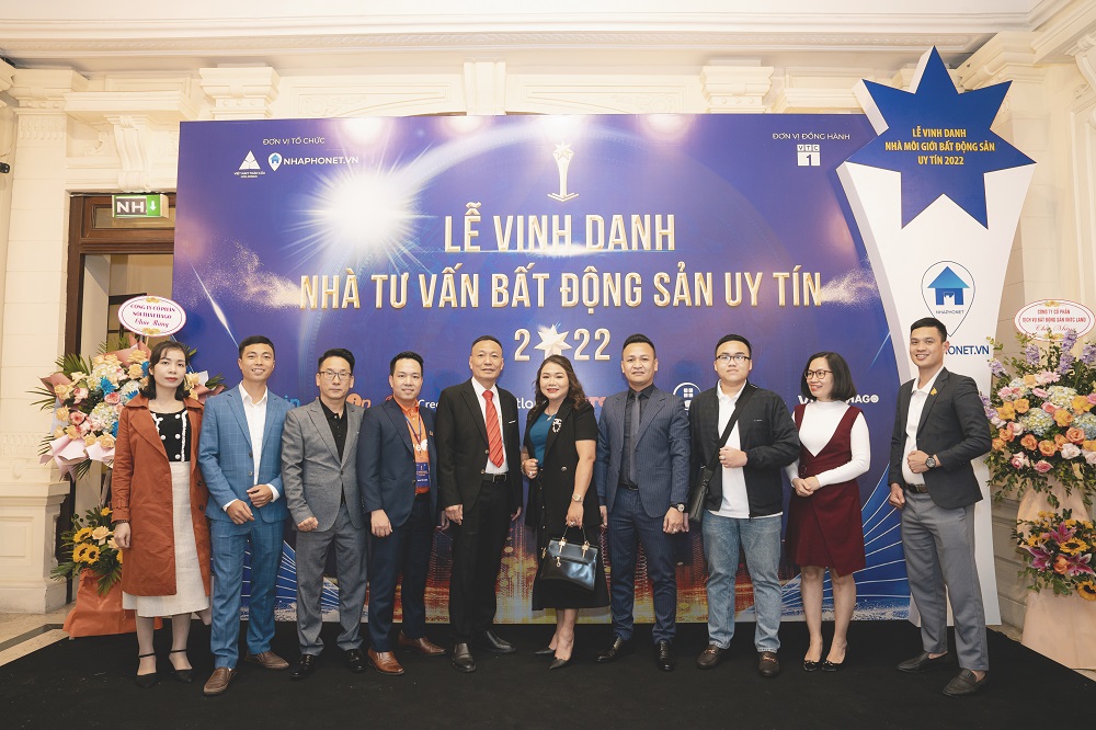  &ldquo;Lễ vinh danh nh&agrave; m&ocirc;i giới bất động sản uy t&iacute;n&rdquo; l&agrave; sự kiện thưởng ni&ecirc;n rất được mong đợi