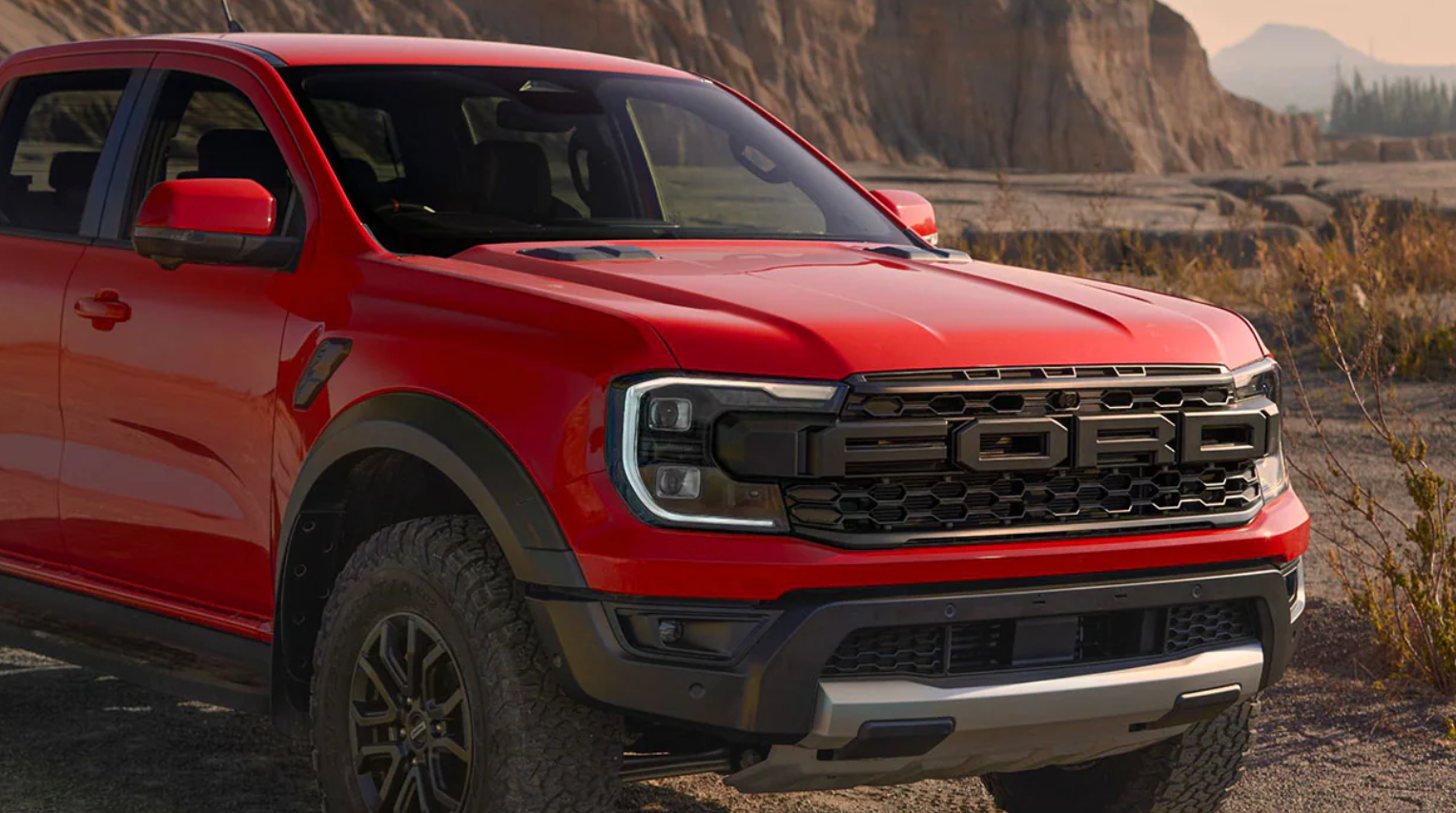 Đ&egrave;n LED Ford Ranger Raptor 2023.