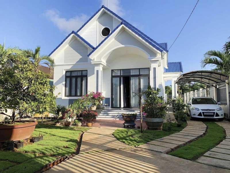Xem tuổi l&agrave;m nh&agrave; đẹp