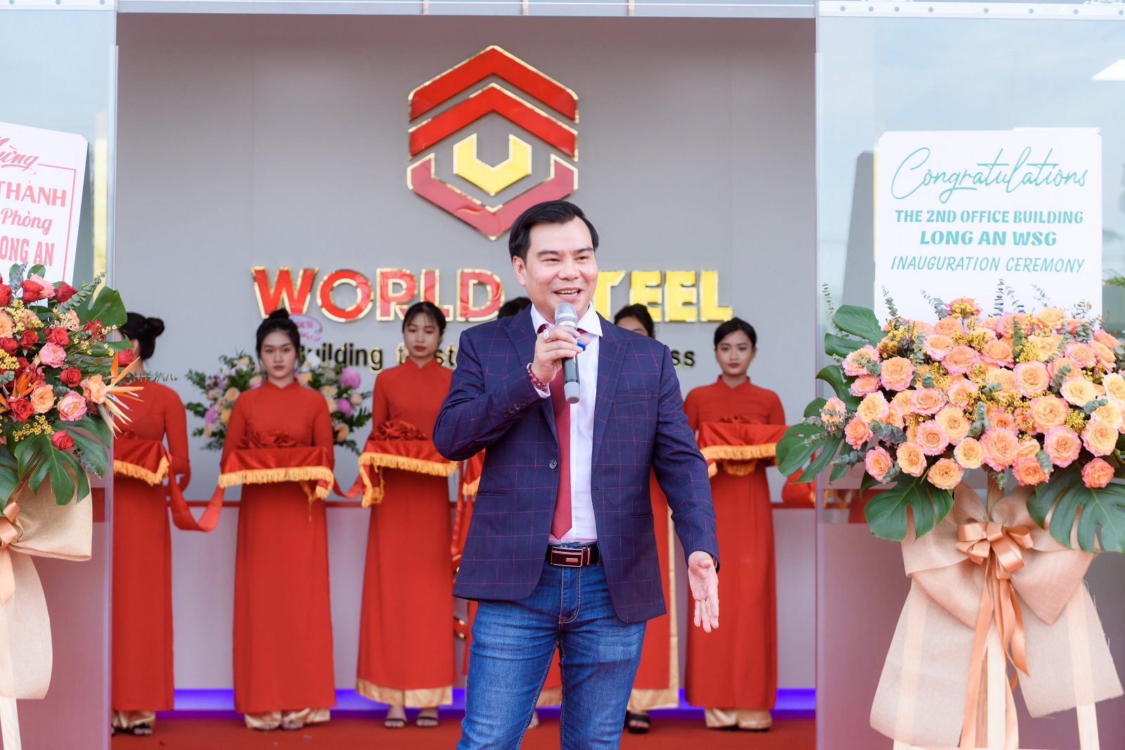 Ông Nguyễn Khánh Lâm - Chủ tịch HĐQT, Tổng giám đốc phát biểu tại buổi lễ.