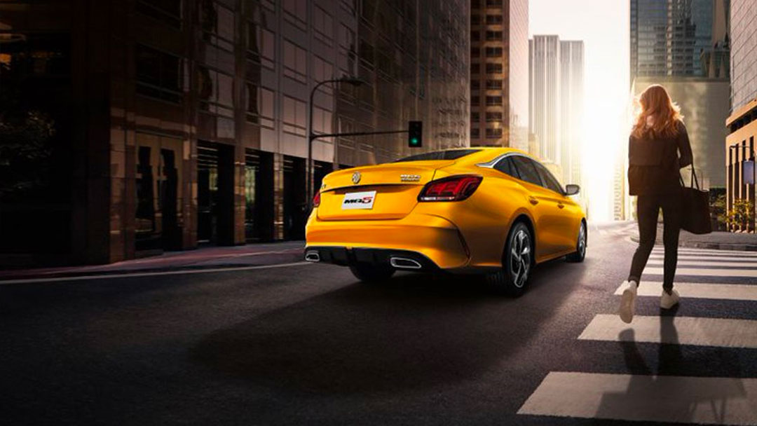 So sánh MG5 và Beijing U5 Plus: Về ngoại hình