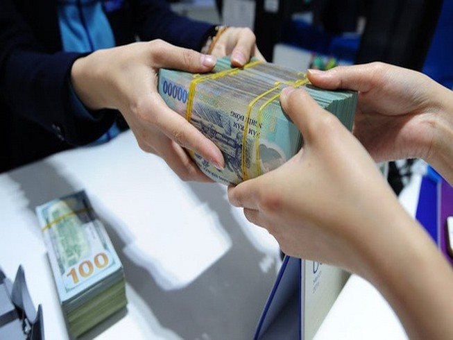 Giảm lãi suất cho vay bất động sản.
