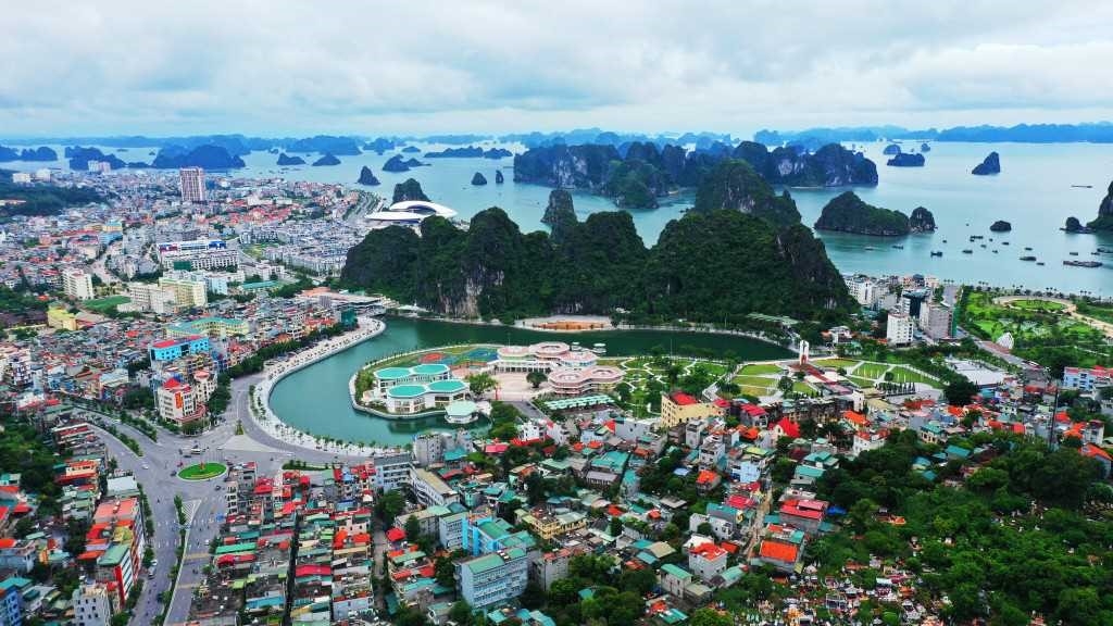 Một góc TP. Hạ Long.