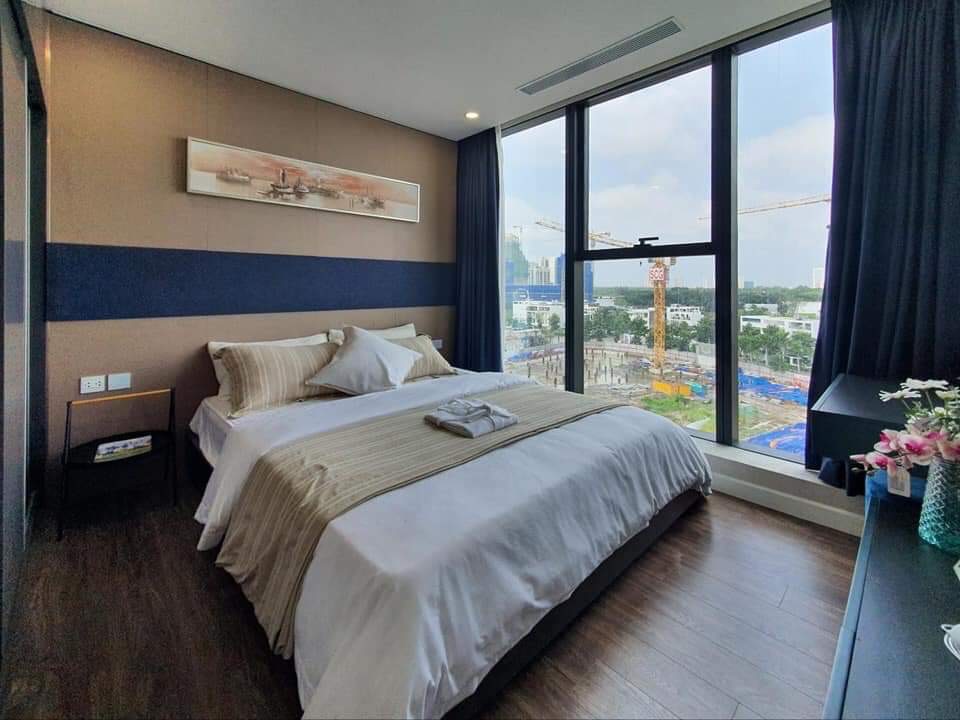 Phòng ngủ căn hộ Sunshine City quận 7 có gam màu ấm áp