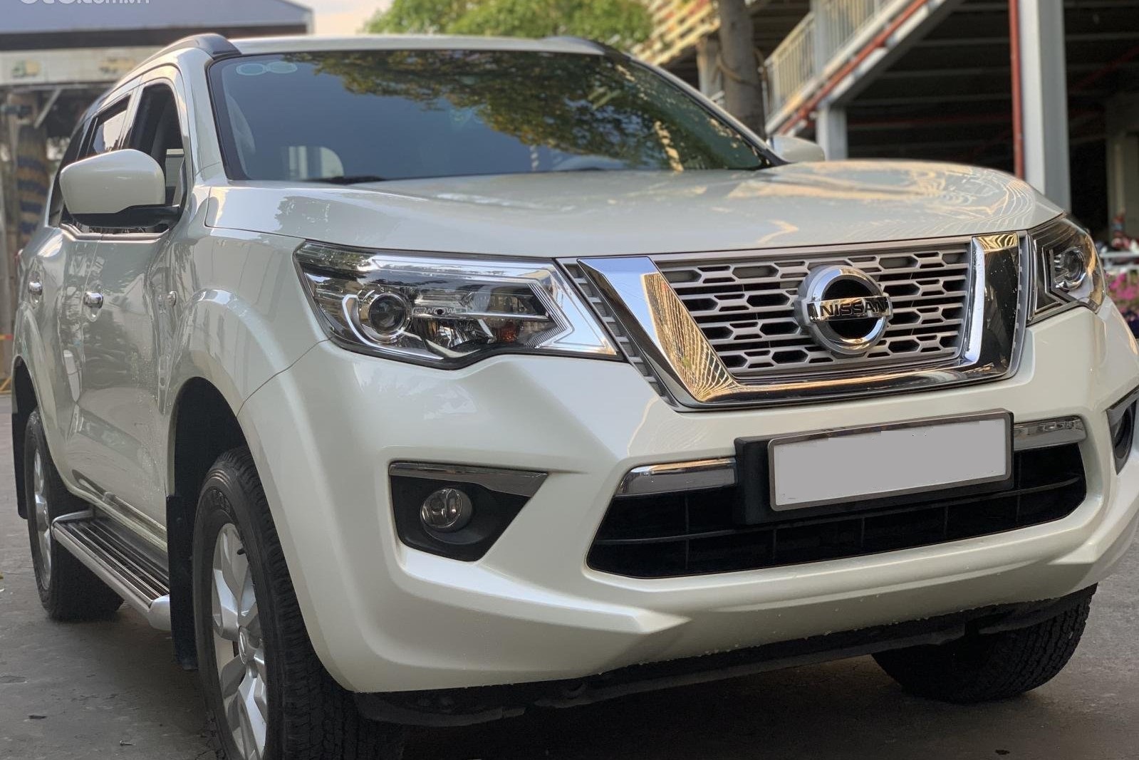 Nissan Terra bản S sử dụng động cơ diesel 2.5L, sản sinh công suất tối đa 166 mã lực 1