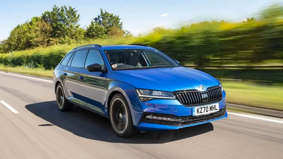 Skoda Superb thuộc ph&acirc;n kh&uacute;c sedan hạng D