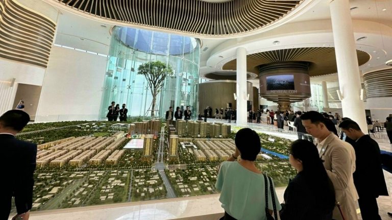 Khu vực sa b&agrave;n giới thiệu dự &aacute;n The Global City.