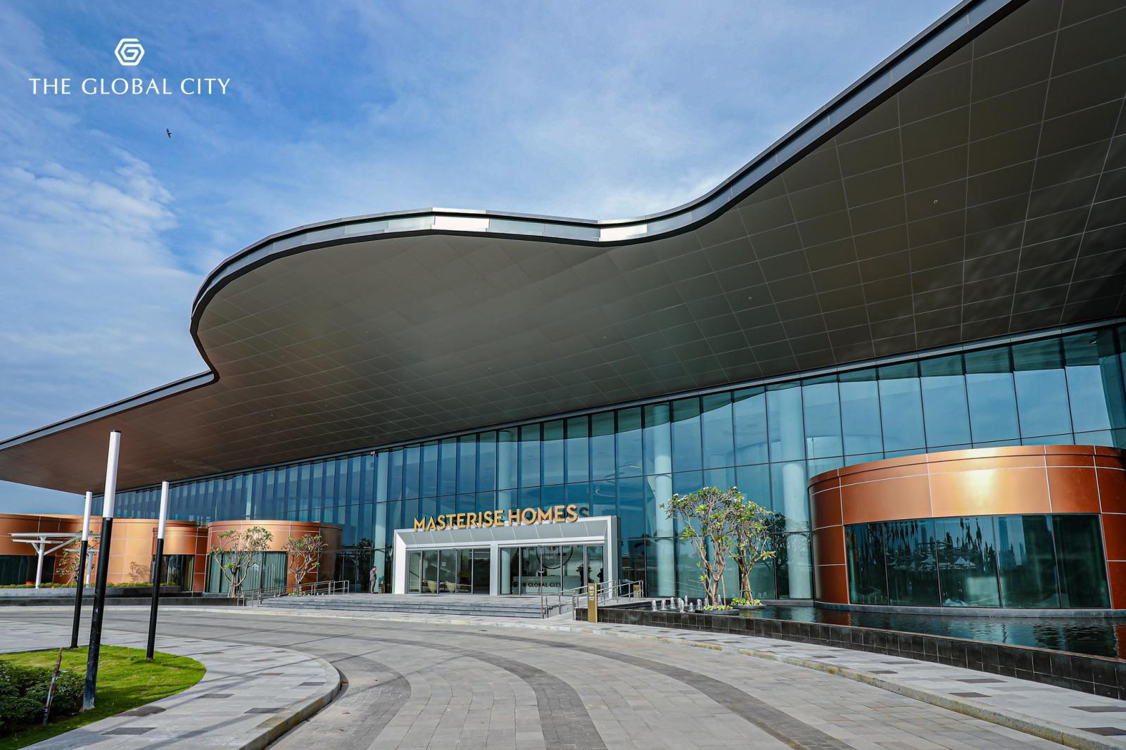Cổng ch&iacute;nh nh&agrave; mẫu The Global City.