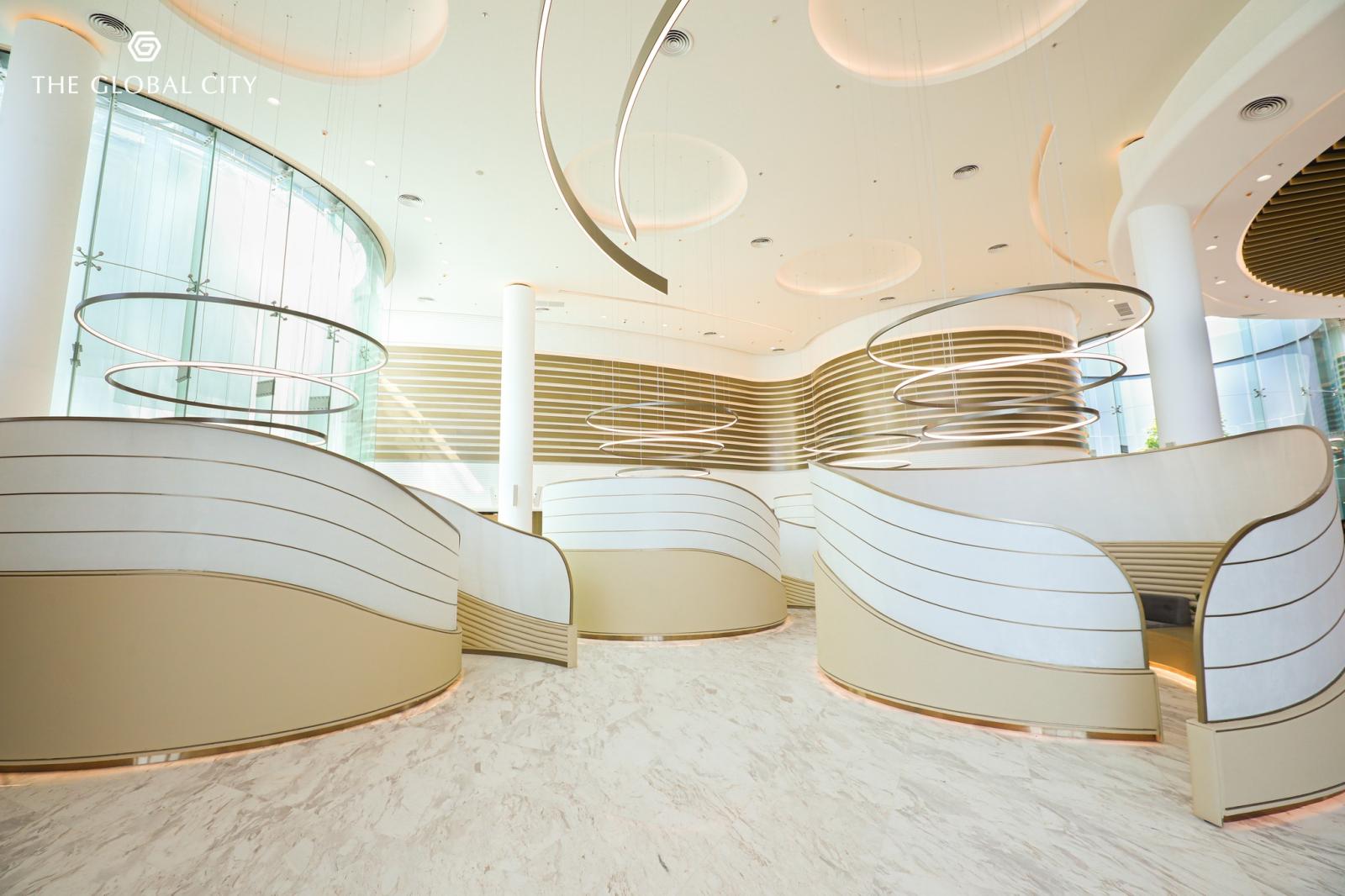 Kh&ocirc;ng gian sảnh lối đi nh&agrave; mẫu The Global City.