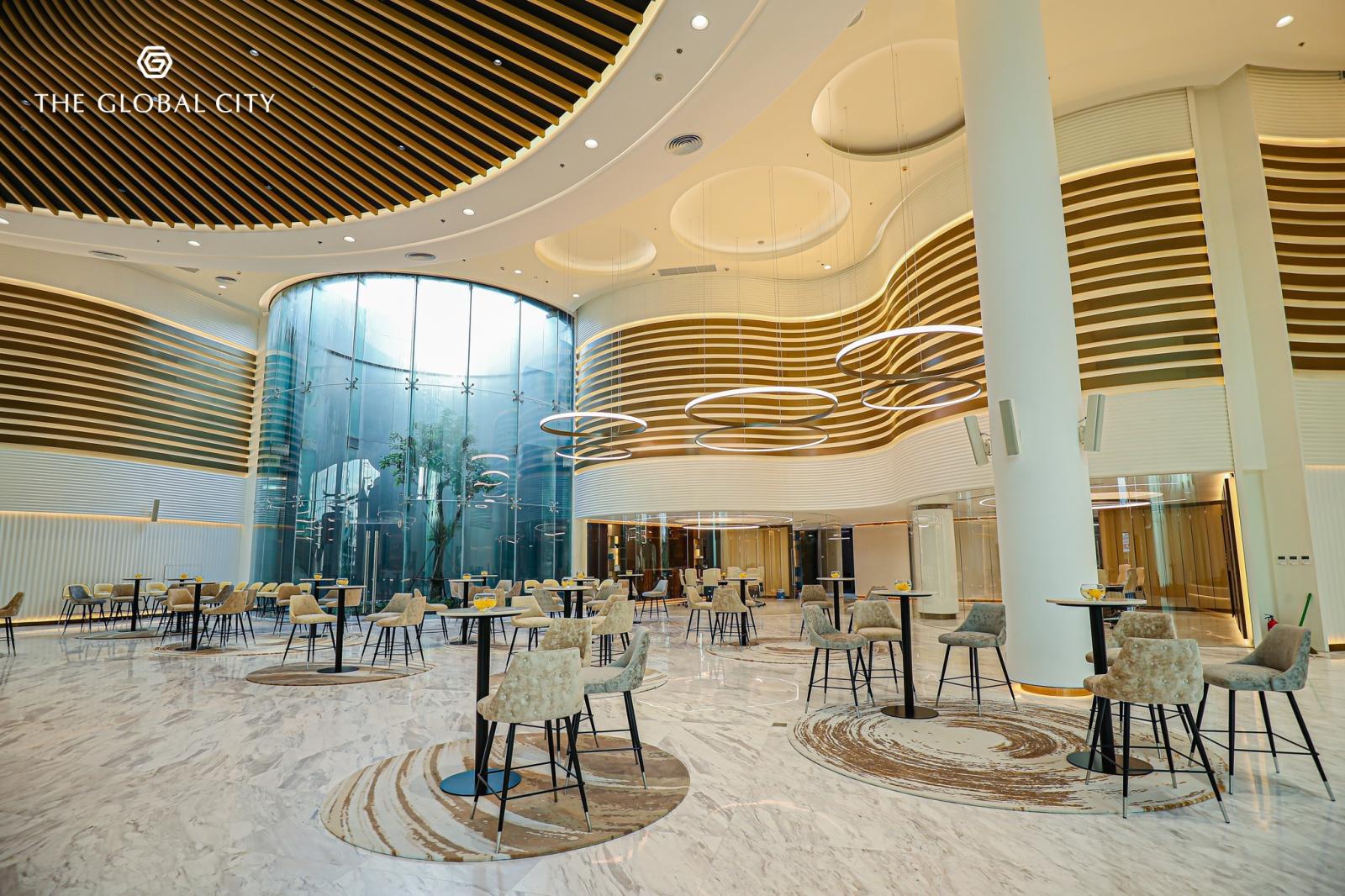 Sảnh ngồi cho kh&aacute;ch h&agrave;ng.