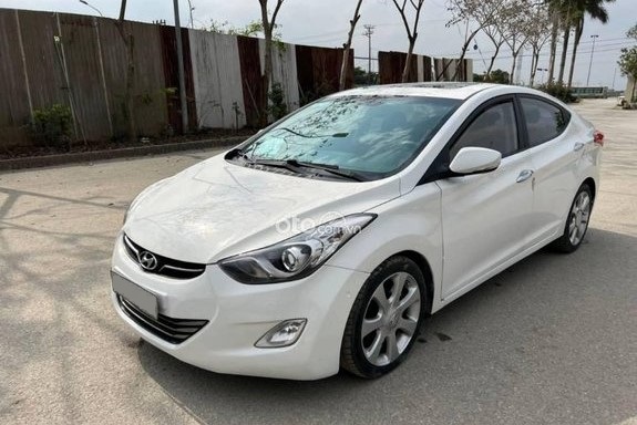 Hyundai Avante 2011 1