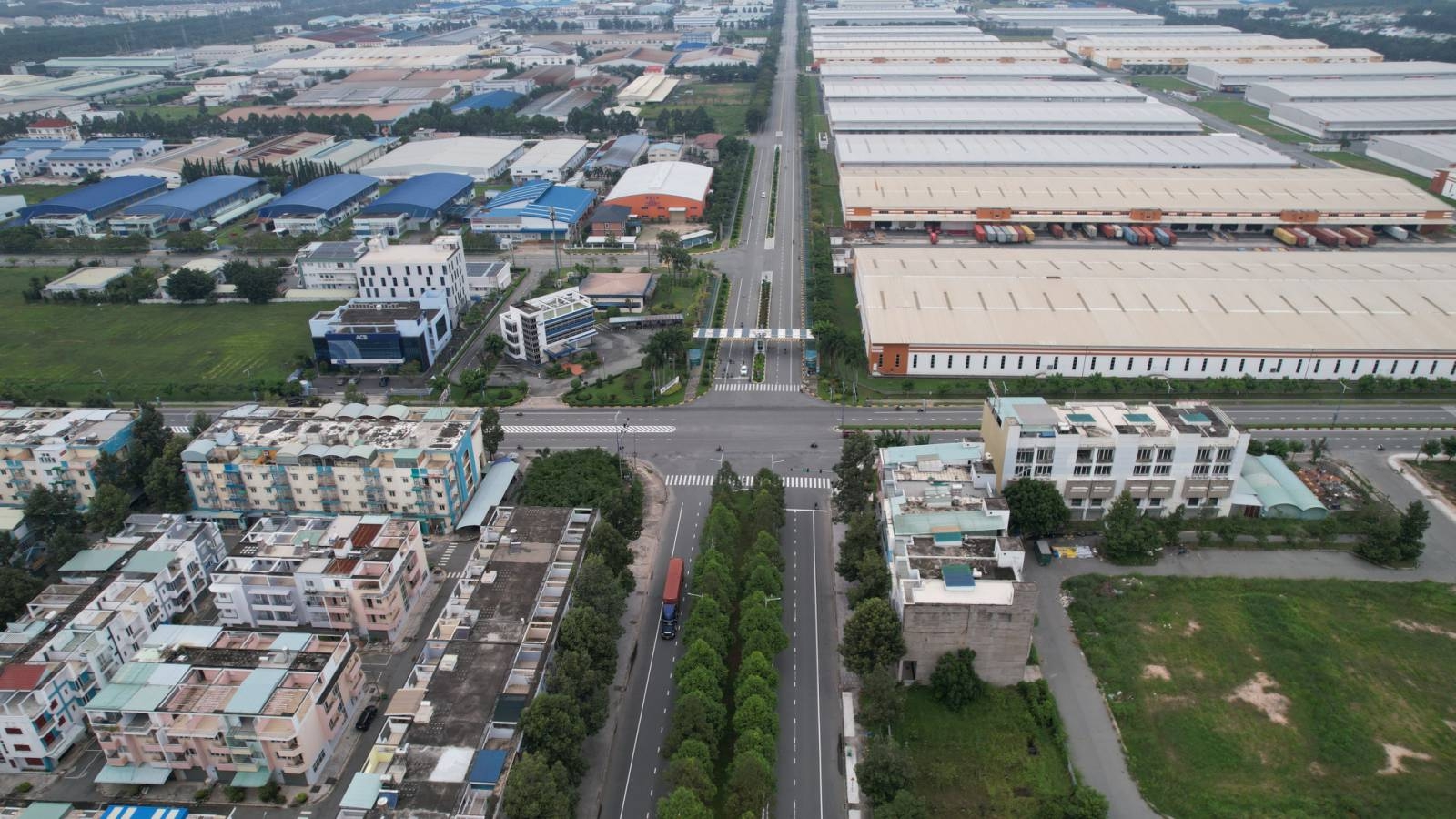  Khu d&acirc;n cư v&agrave; khu c&ocirc;ng nghiệp ph&aacute;t triển đan xen tại khu vực r&igrave;a th&agrave;nh phố mới B&igrave;nh Dương.