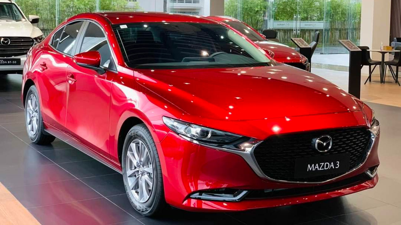 so với các đối thủ trong phân khúc, giá bán Mazda 3 hiện chênh lệch không đáng kể.