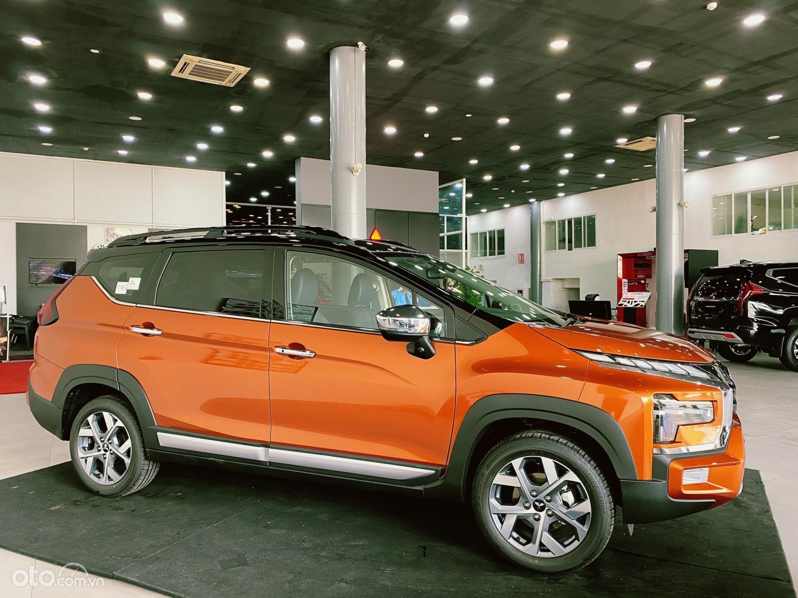 ngoại thất Mitsubishi Xpander Cross .