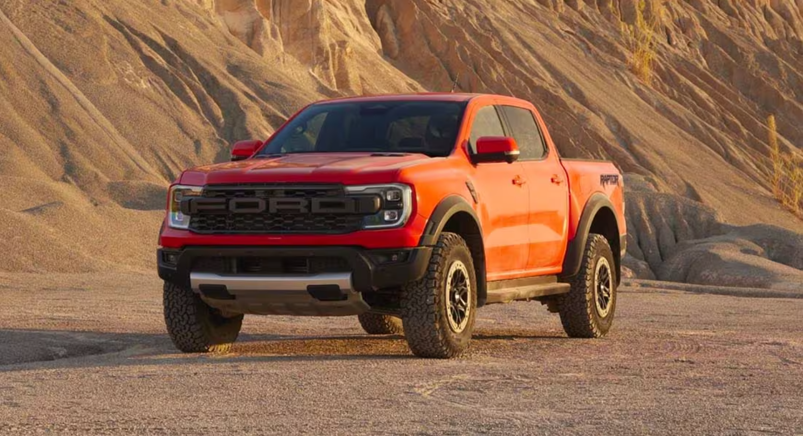 Th&ocirc;ng số k&iacute;ch thước xe&nbsp;Ranger Raptor 2023 trội hơn&nbsp;hầu hết c&aacute;c đối thủ của n&oacute;