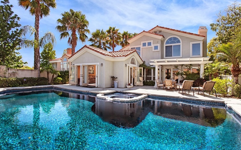 Mẫu biệt thự m&aacute;i Nhật c&oacute; bể bơi