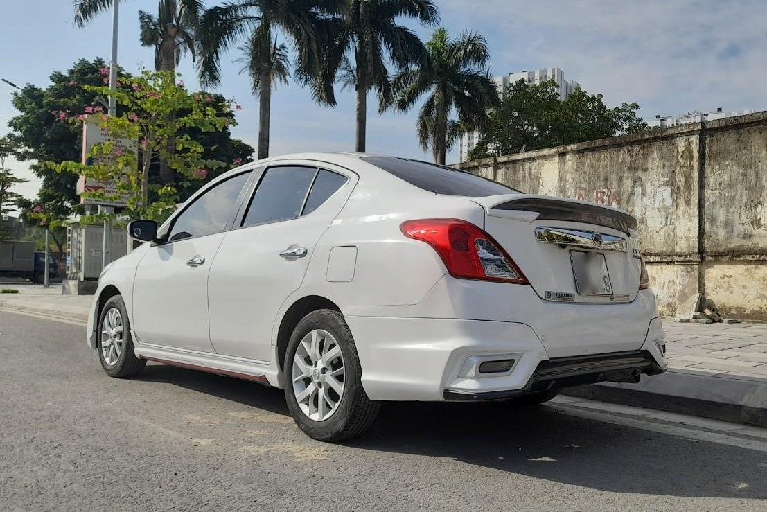 Thiết kế đuôi xe Nissan Sunny 2019 Thiết kế đuôi xe Nissan Sunny 2019 1