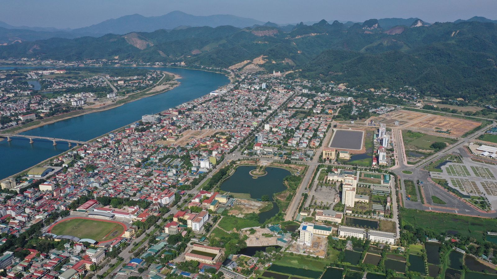 Thành phố Hòa Bình nhìn từ trên cao