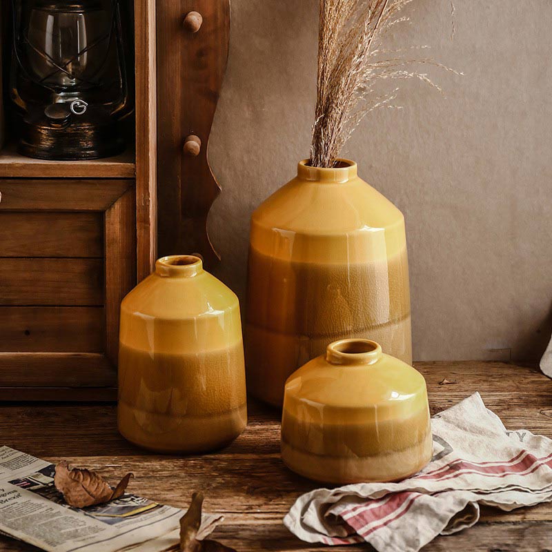 Đồ trang trí nhà làm từ sành sứ, đất nung là lựa chọn phù hợp với người mệnh Thổ.