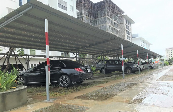 Nên đỗ xe ở nơi khô ráo và có mái che để tránh mưa phùn và nồm ẩm