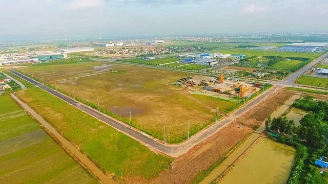 hình ảnh khu đất trống thuộc dự án nhìn từ trên cao minh họa cho dự thảo luật đất đai 2023