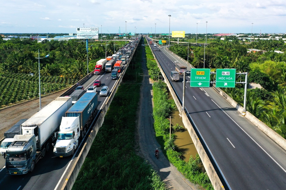 Cao tốc TP.HCM - Trung Lương thường xảy ra t&igrave;nh trạng &ugrave;n tắc