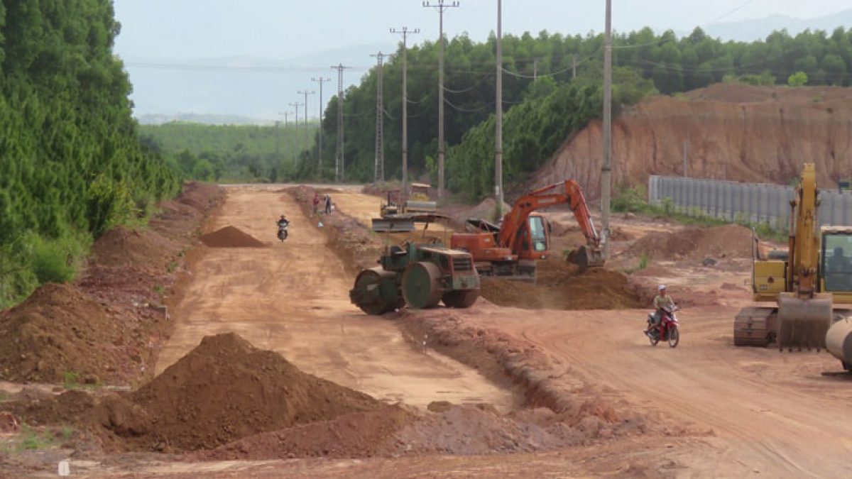 hình ảnh khai thác đất minh họa cho skx là đất gì