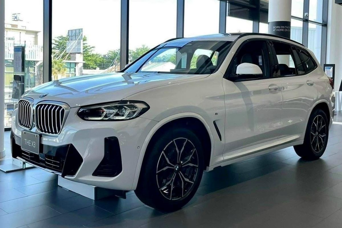 BMW X3 (giá 1,663 - 2,294 tỷ đồng) 1