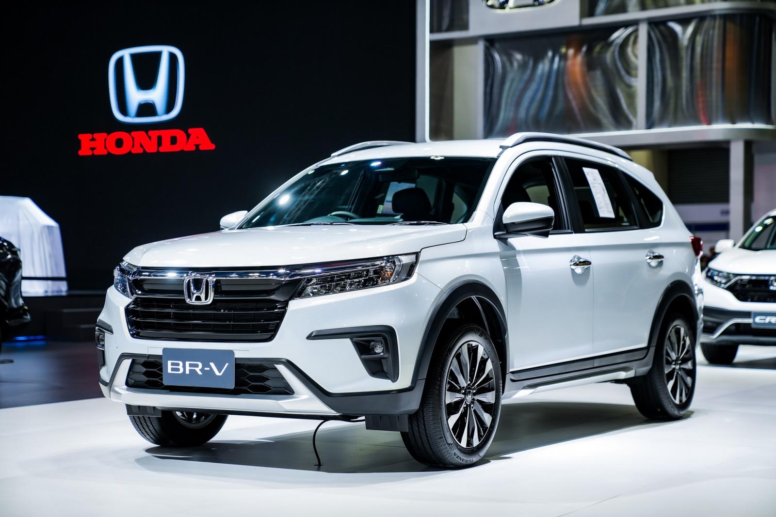 Honda BR-V sở hữu kiểu dáng MPV lai SUV khỏe khoắn, thực dụng .
