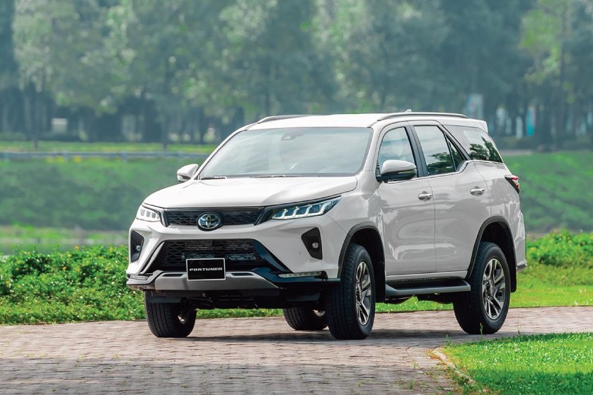 Toyota Fortuner 2023 đang bán tại Việt Nam 1