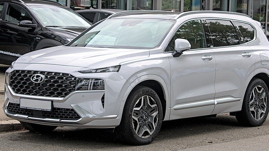 Hyundai SantaFe thế hệ thứ 4 ra mắt bản nâng cấp đầu tiên 1