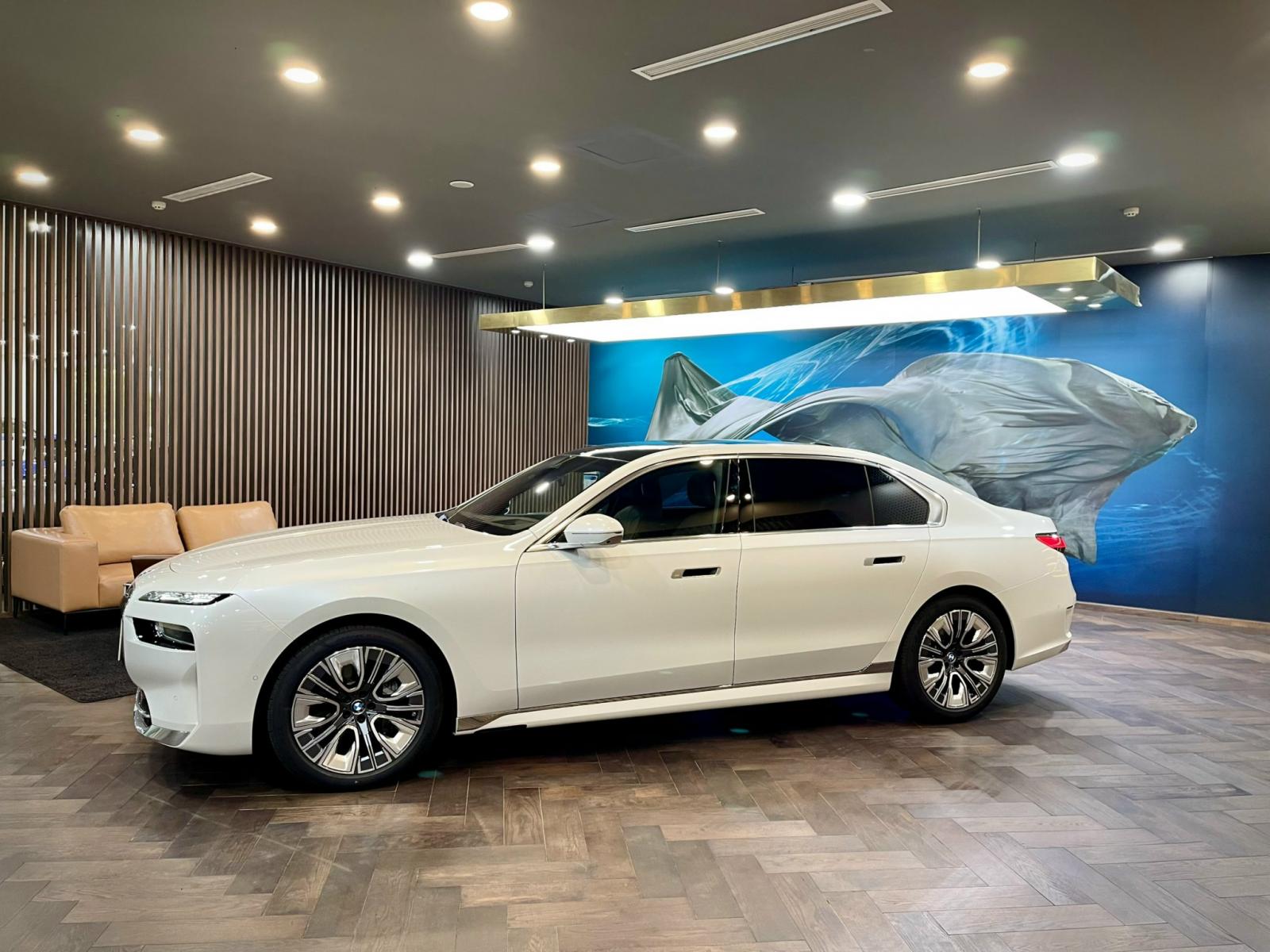 Th&ocirc;ng tin tổng quan về&nbsp;xe&nbsp;BMW 740i 2023.