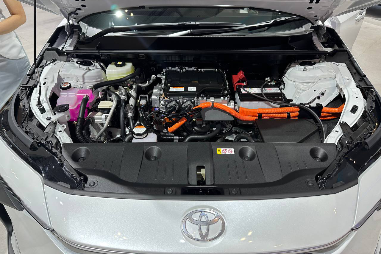 Động cơ xe Toyota bZ4X 1