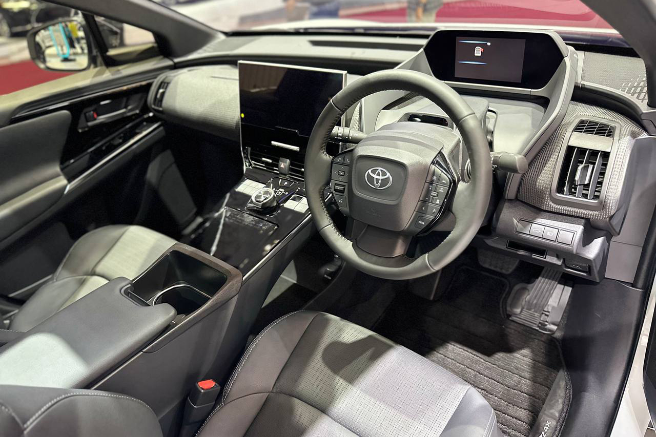 Nội thất xe Toyota bZ4X 1