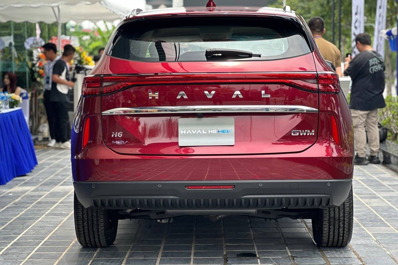 Đu&ocirc;i xe Haval H6.