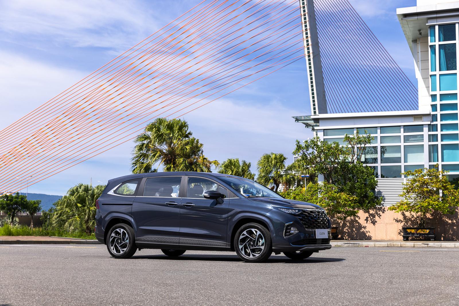 Thông số kỹ thuật xe Hyundai Custin