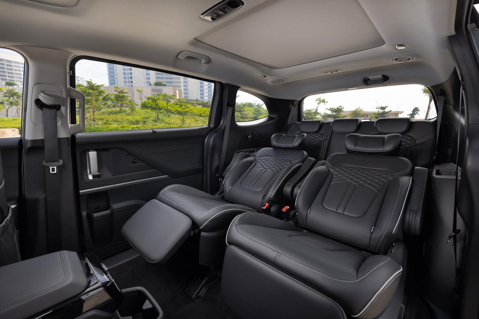 Ghế xe Hyundai Custin.